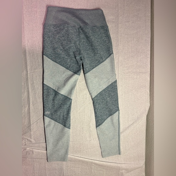 ALO Yoga Heathered Gray Leggings - Picture 1 of 5